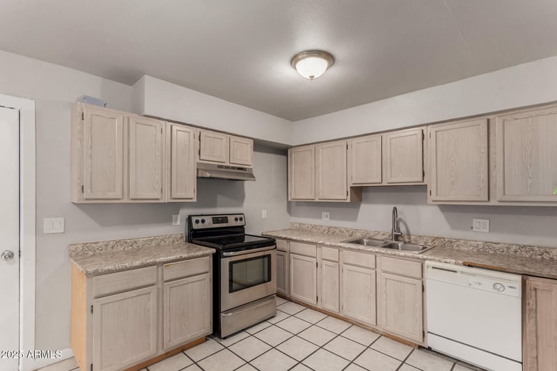 4228 19th Pl, Phoenix, AZ 85040