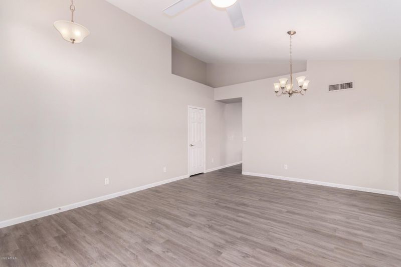 4228 E South Fork Dr, Phoenix, AZ 85044