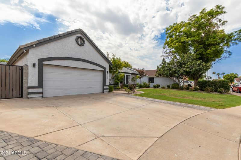 4229 E Holmes Cir, Mesa, AZ 85206