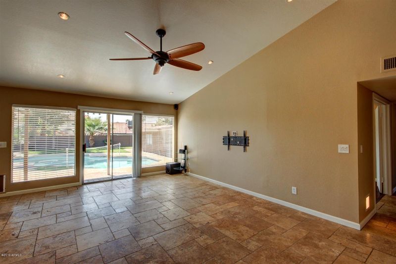 4229 E Tanglewood Dr, Phoenix, AZ 85048