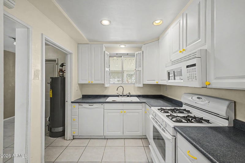 4230 N 16th Ave, Phoenix, AZ 85015