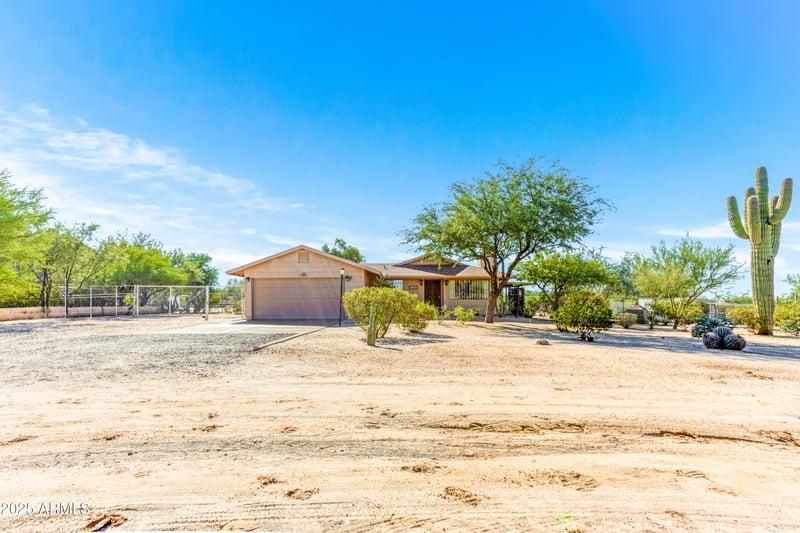 4231 Quail Track Dr, Cave Creek, AZ 85331