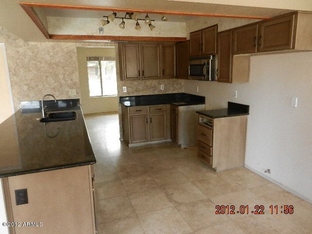 4232 W Hartford Ave, Glendale, AZ 85308