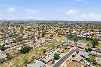 4234 Winnetka Dr, Phoenix, AZ 85044