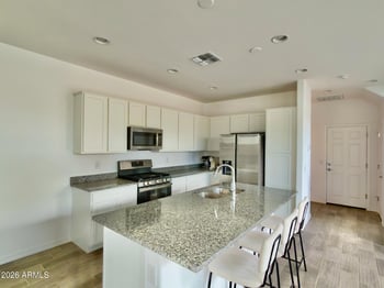 4236 58th Ln, Phoenix, AZ 85043