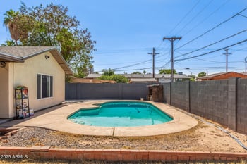4238 Krall St, Phoenix, AZ 85019
