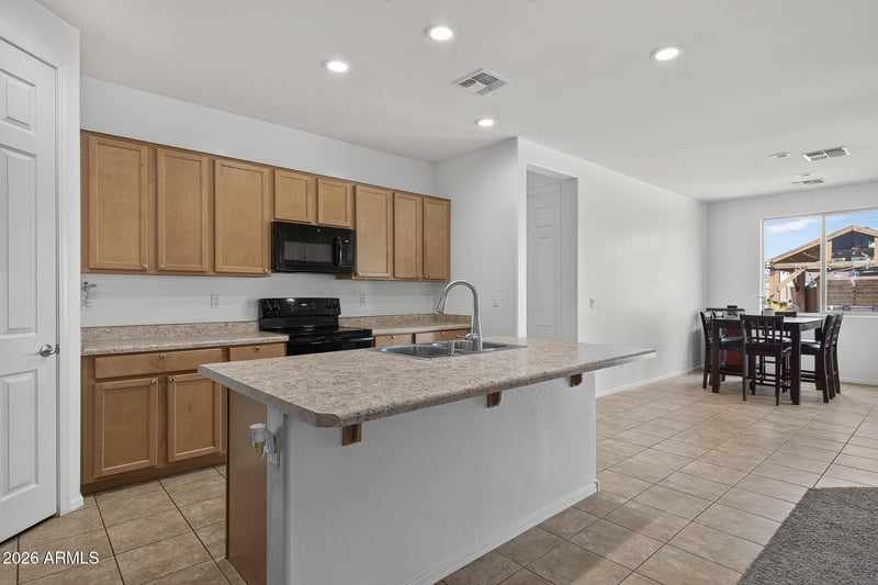 4238 N 87th Ln, Phoenix, AZ 85037