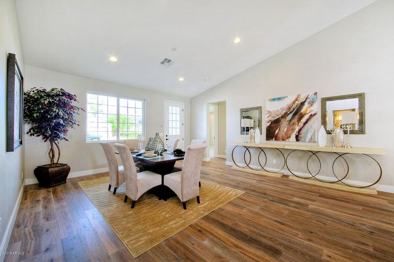 4239 E Cheery Lynn Rd, Phoenix, AZ 85018