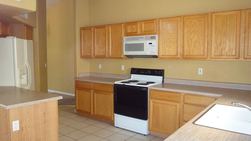 4239 E South Fork Dr, Phoenix, AZ 85044