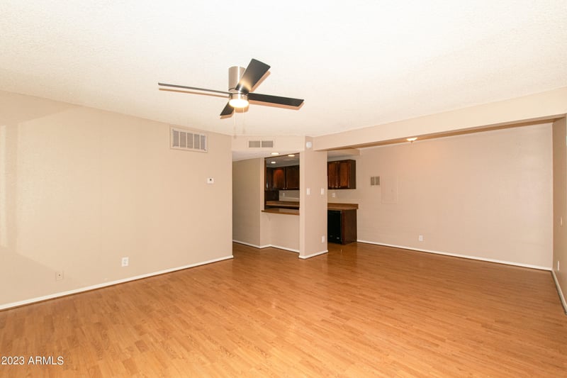 424 Brown Rd #105, Mesa, AZ 85201