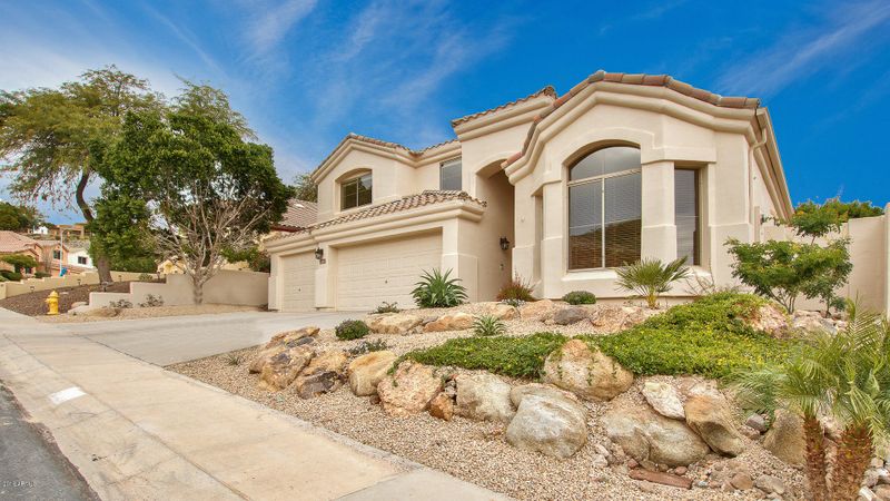 424 E Brookwood Ct, Phoenix, AZ 85048