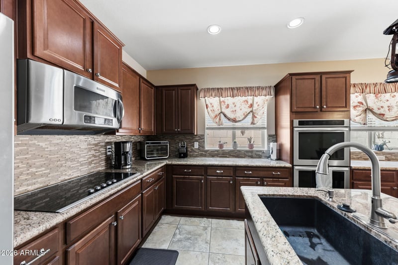 424 E Canyon Rock Rd, San Tan Valley, AZ 85143
