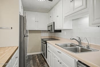 424 W Brown Rd #207, Mesa, AZ 85201