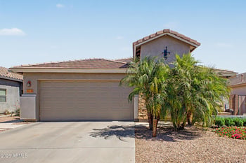 424 Holstein Trl, San Tan Valley, AZ 85143