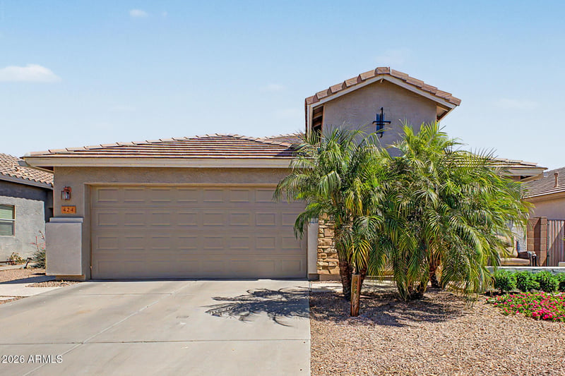 424 Holstein Trl, San Tan Valley, AZ 85143