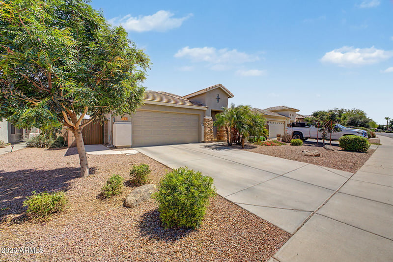 424 Holstein Trl, San Tan Valley, AZ 85143