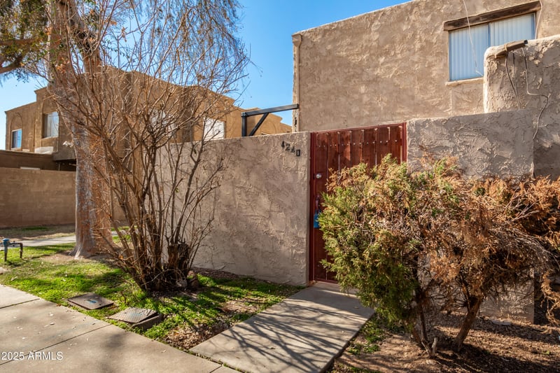 4240 67th Ln, Phoenix, AZ 85033