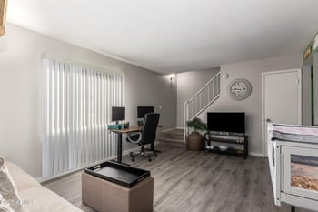 4240 67th Ln, Phoenix, AZ 85033