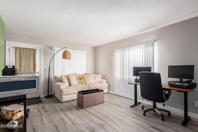 4240 67th Ln, Phoenix, AZ 85033
