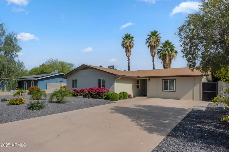 4240 Bluefield Ave, Phoenix, AZ 85032