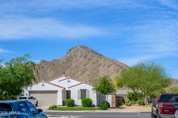 4240 Coneflower Ln, San Tan Valley, AZ 85144