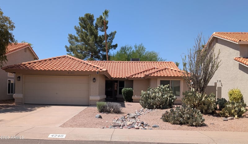 4240 E Amberwood Dr, Phoenix, AZ 85048