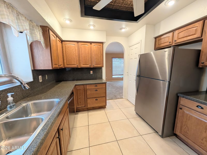 4240 E Amberwood Dr, Phoenix, AZ 85048