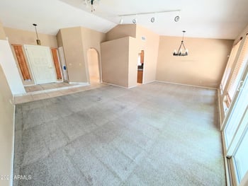 4240 Amberwood Dr, Phoenix, AZ 85048
