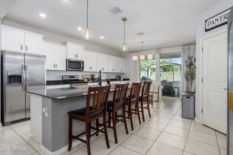 4240 Coneflower Ln, San Tan Valley, AZ 85144