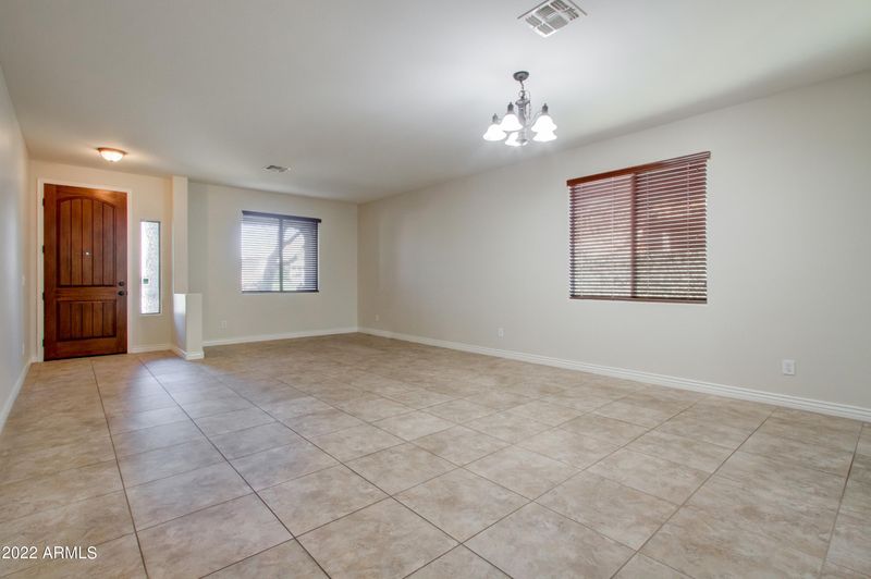 4241 E Folgers Rd, Phoenix, AZ 85050
