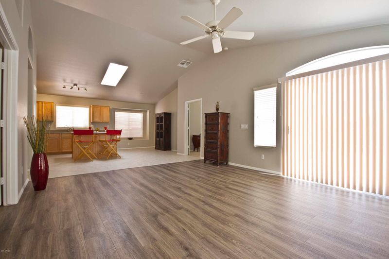 4241 E Wescott Dr, Phoenix, AZ 85050