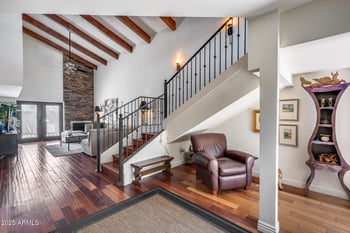 4242 44th St, Phoenix, AZ 85018