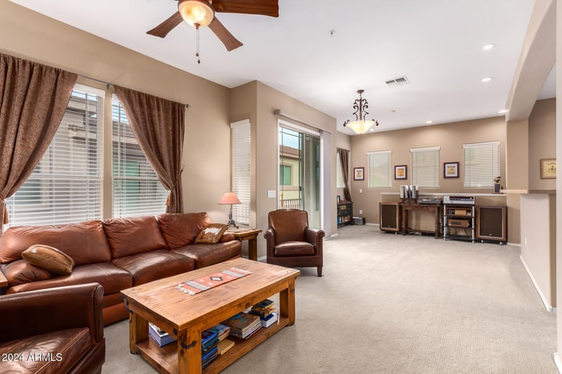 42424 N Gavilan Peak Pw #42206, Anthem, AZ 85086
