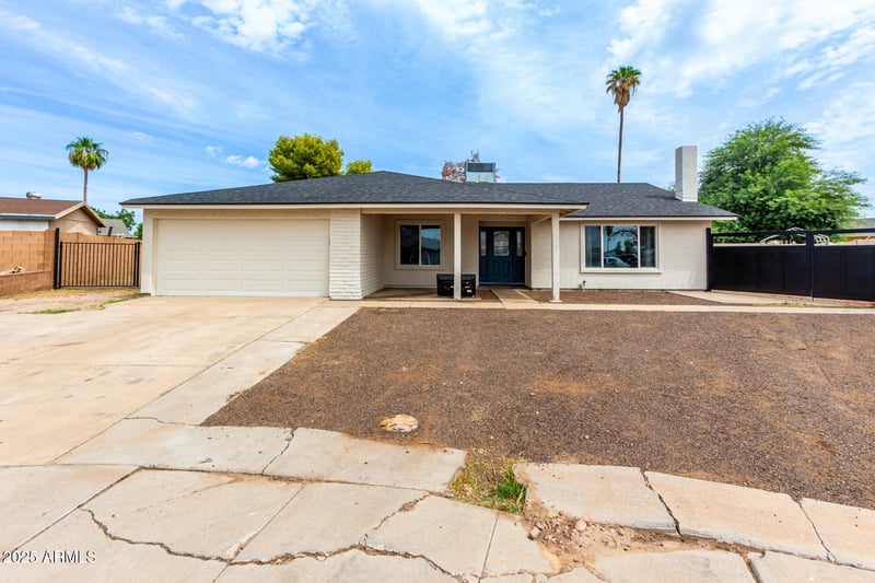 4243 85th Dr, Phoenix, AZ 85037