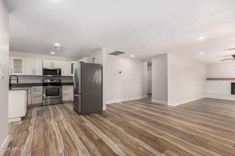 4243 85th Dr, Phoenix, AZ 85037