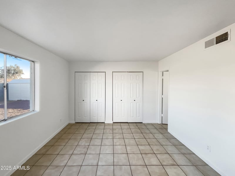 4244 Saint Catherine Ave, Phoenix, AZ 85042