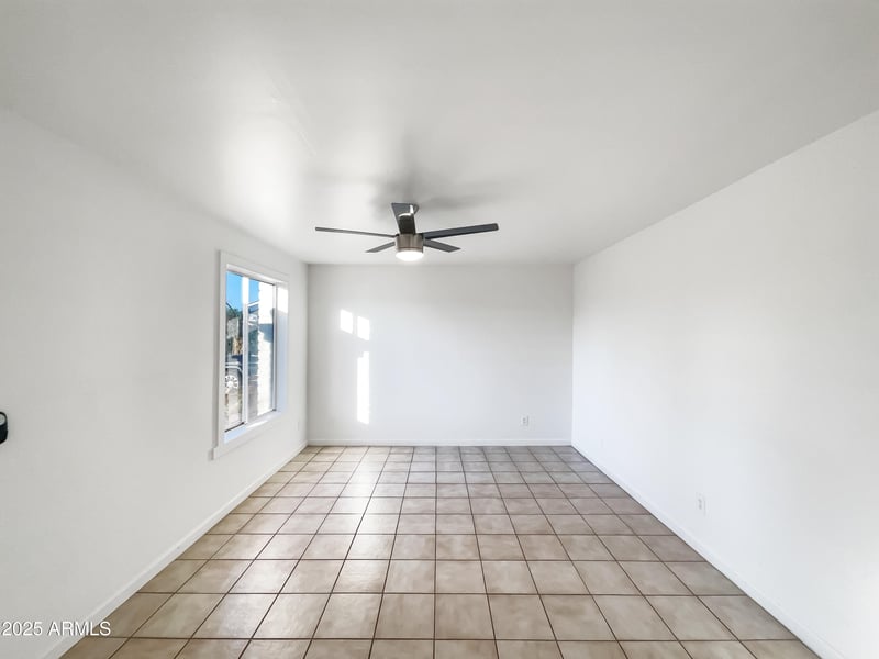 4244 Saint Catherine Ave, Phoenix, AZ 85042