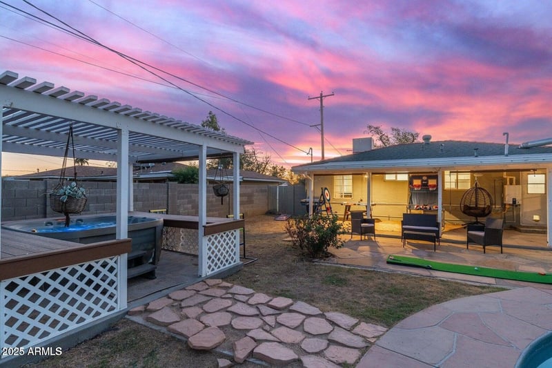 4245 16th Dr, Phoenix, AZ 85015