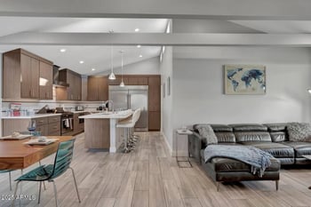 4245 35th Way, Phoenix, AZ 85018