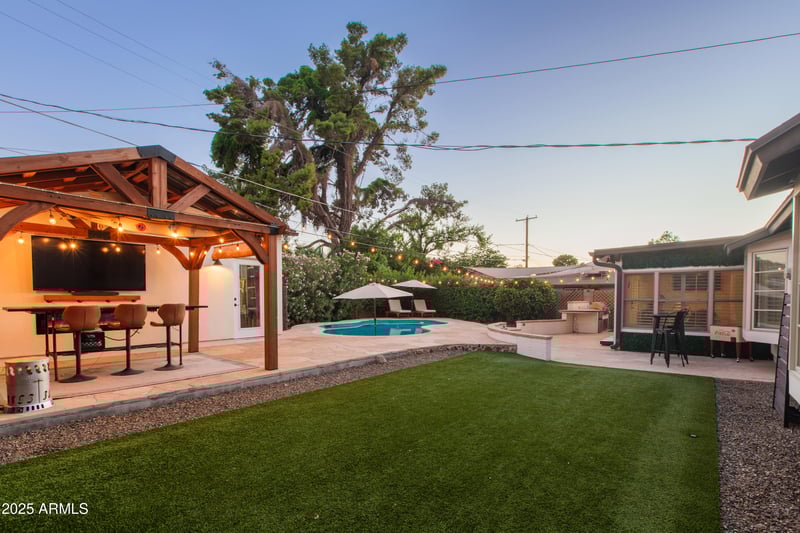 4245 Earll Dr, Phoenix, AZ 85018