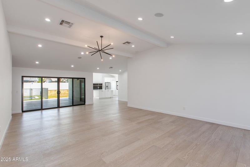 4246 Mulberry Dr, Phoenix, AZ 85018