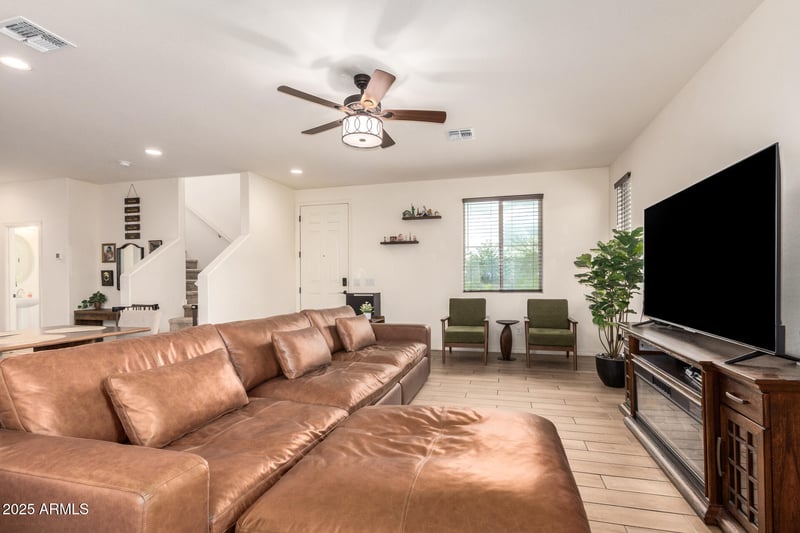 4247 58th Ln, Phoenix, AZ 85043