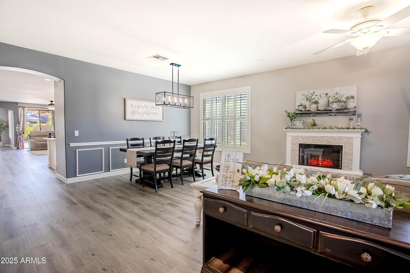 4247 Crown Ct, Gilbert, AZ 85298
