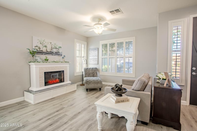4247 Crown Ct, Gilbert, AZ 85298
