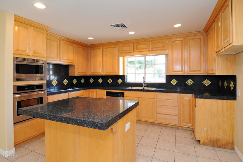 4248 E Cambridge Ave, Phoenix, AZ 85008