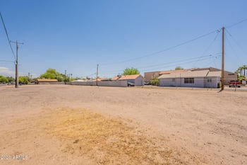 4249 16th St, Phoenix, AZ 85016
