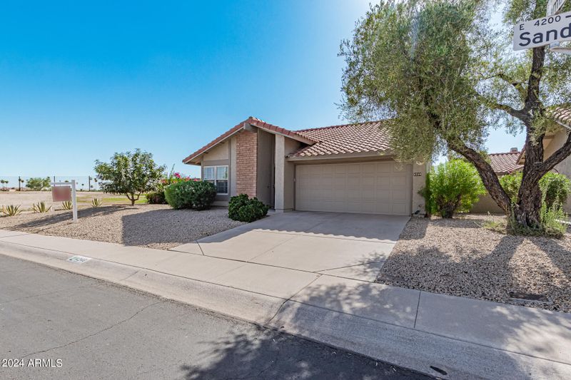 4249 E Sandia St, Phoenix, AZ 85044