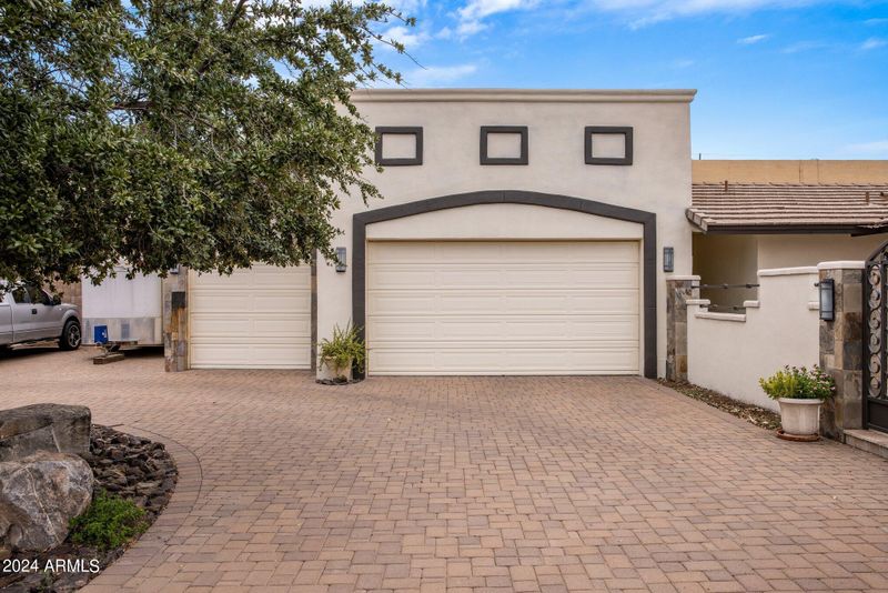 425 E Waltann Ln, Phoenix, AZ 85022