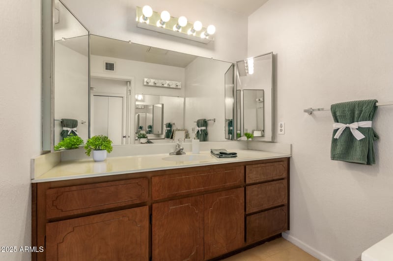425 Parkcrest -- #336, Mesa, AZ 85206