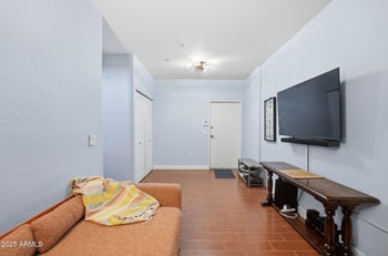 425 Rio Salado Pw #110, Tempe, AZ 85281